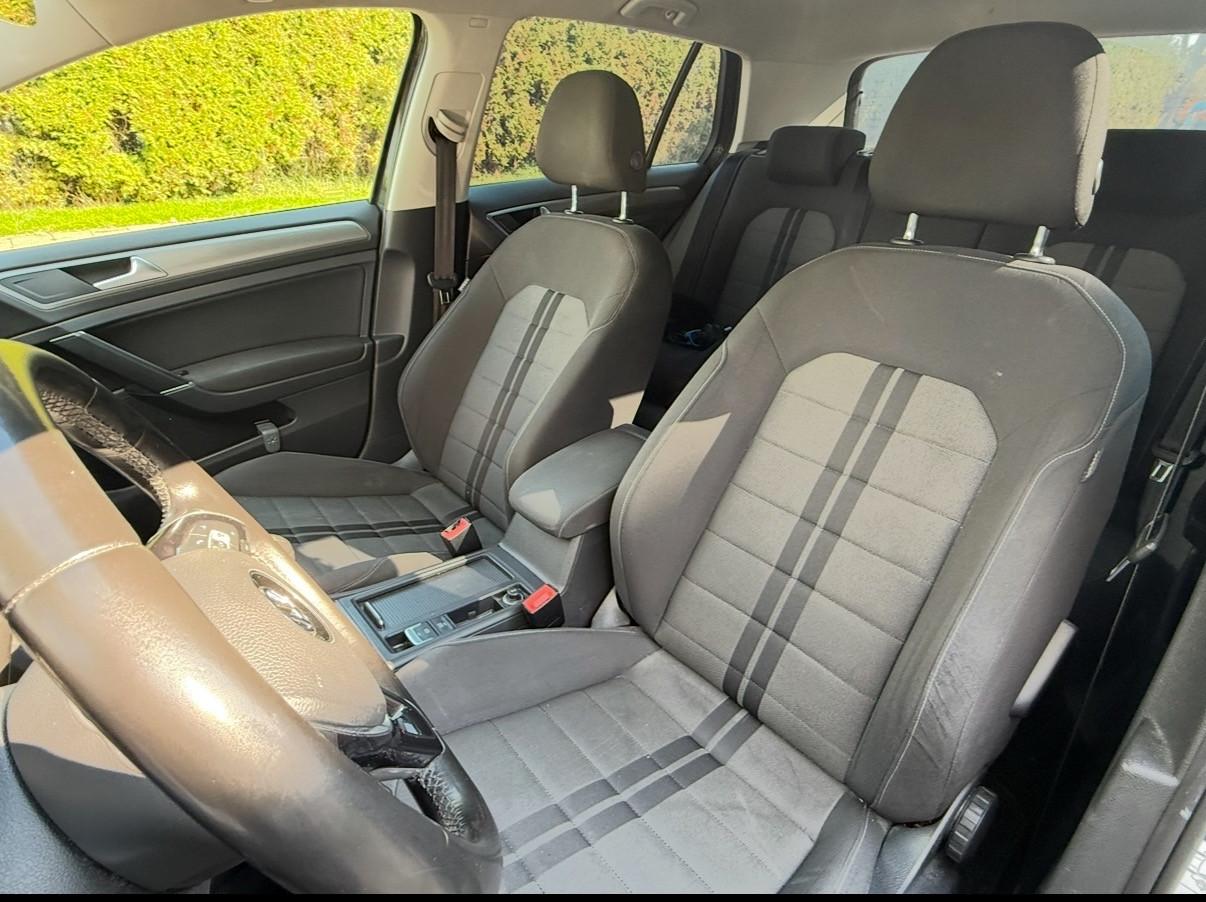 Volkswagen Golf 1.0 TSI 110pk 5D 2016 Grijs