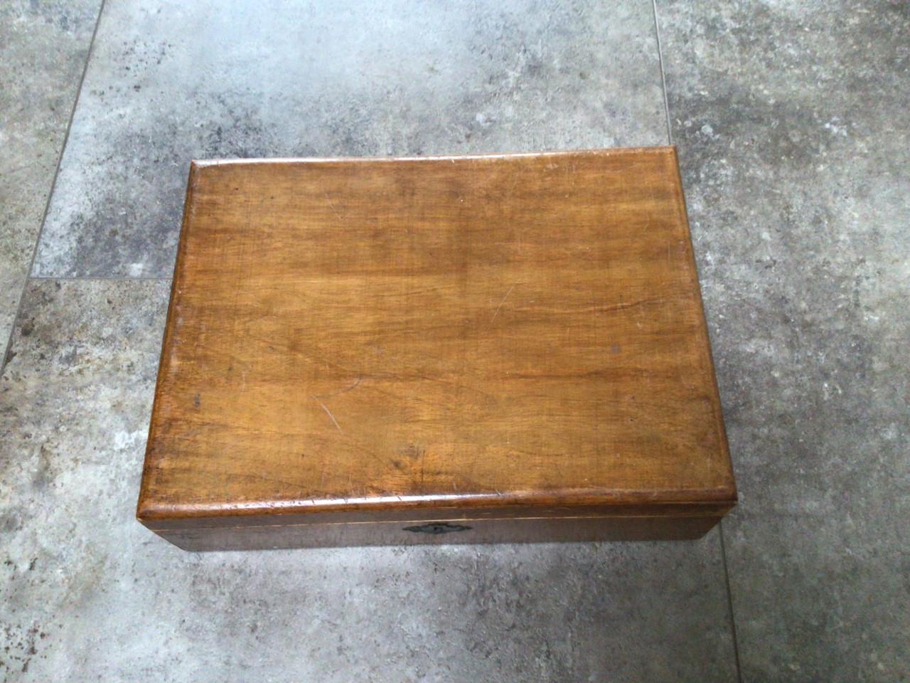 Twee brocante naai dozen