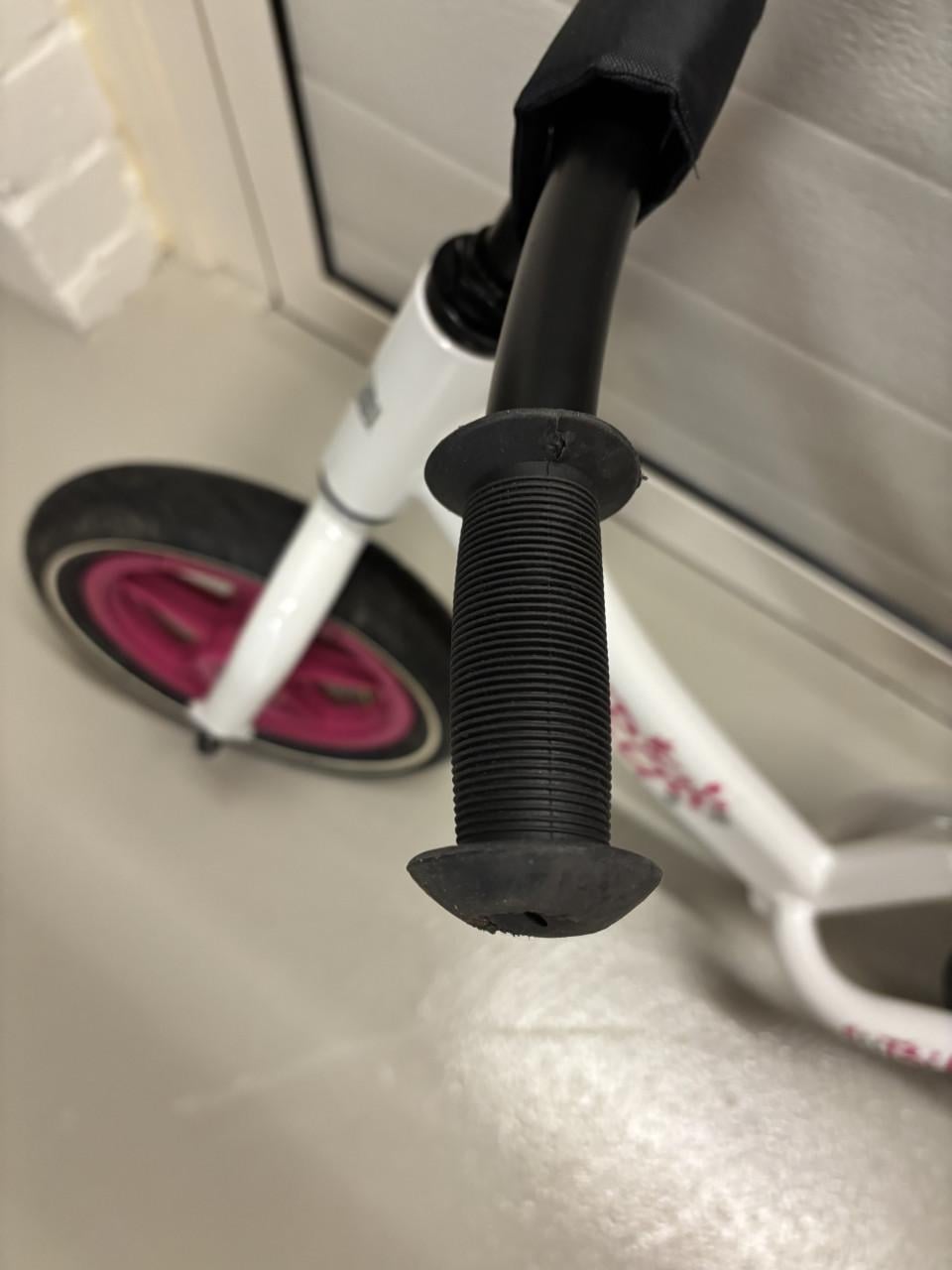 Z.g.a.n. Loopfietsje om het evenwicht te leren bewaren, weinig gebruikt.