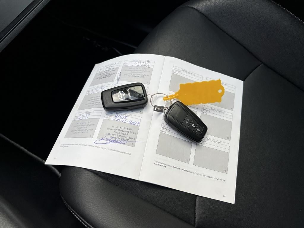 Toyota Rav4 2.5 hybrid awd exec. | trekhaak | panodak |