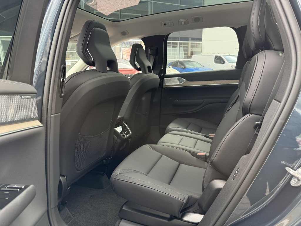 Volvo Ex90 twin performance ultra b&w nieuw €116.350,-