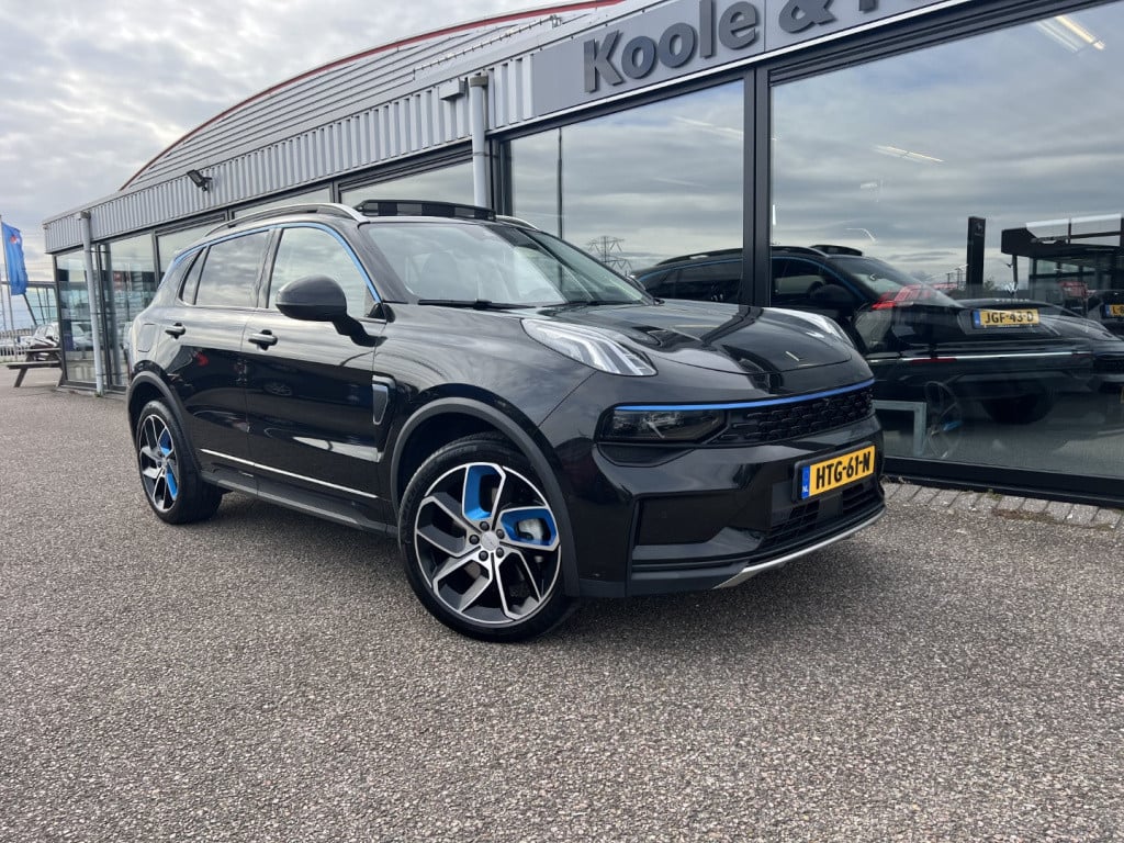 Lynk & Co 01 1.5 261pk plug in hybrid , 360 camera , pano dak , adaptive cc