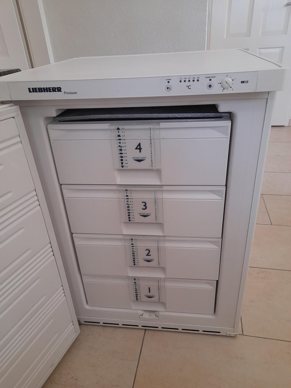 Liebherr premium vriezer (tafel model ) in goede staat !