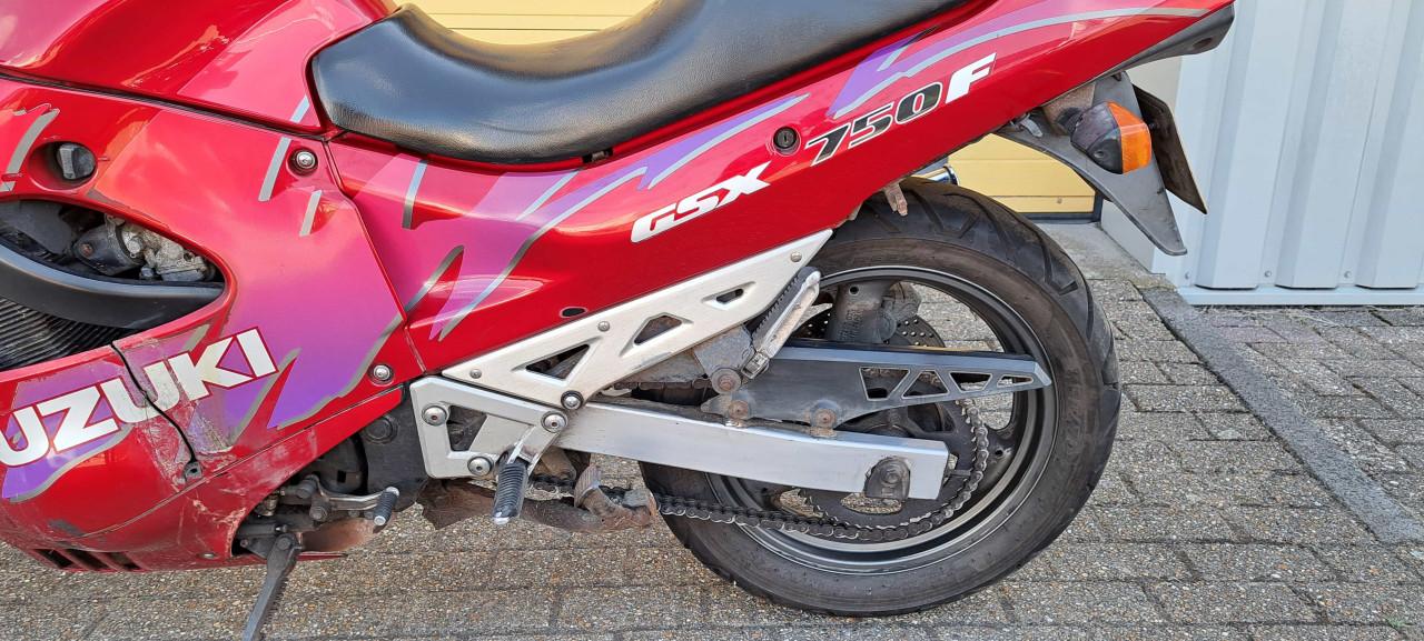 Suzuki GSX 750 F Verkocht