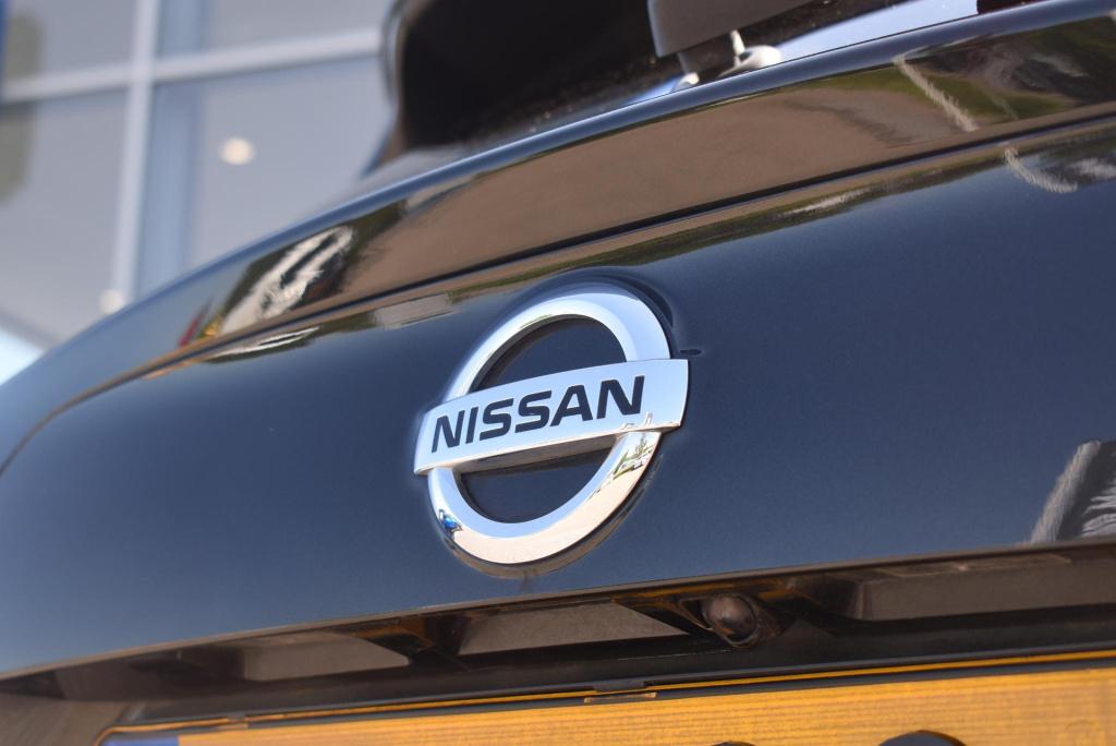 Nissan Qashqai 1.2 tekna | climate control | cruise control | trekhaak | st