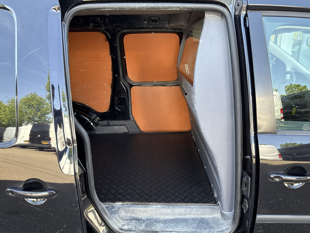 Volkswagen Caddy 1.6 tdi maxi | nl-auto | 1e eigenaar | 2x schuifd. | multi