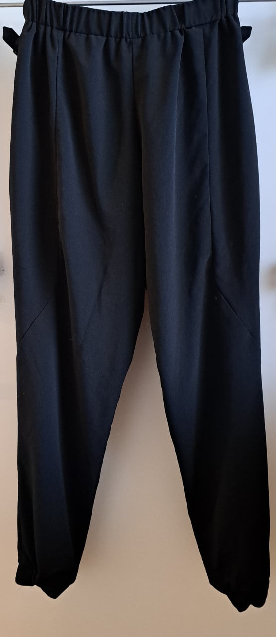 Stijlvolle River Island broek met leuke details - maat 36