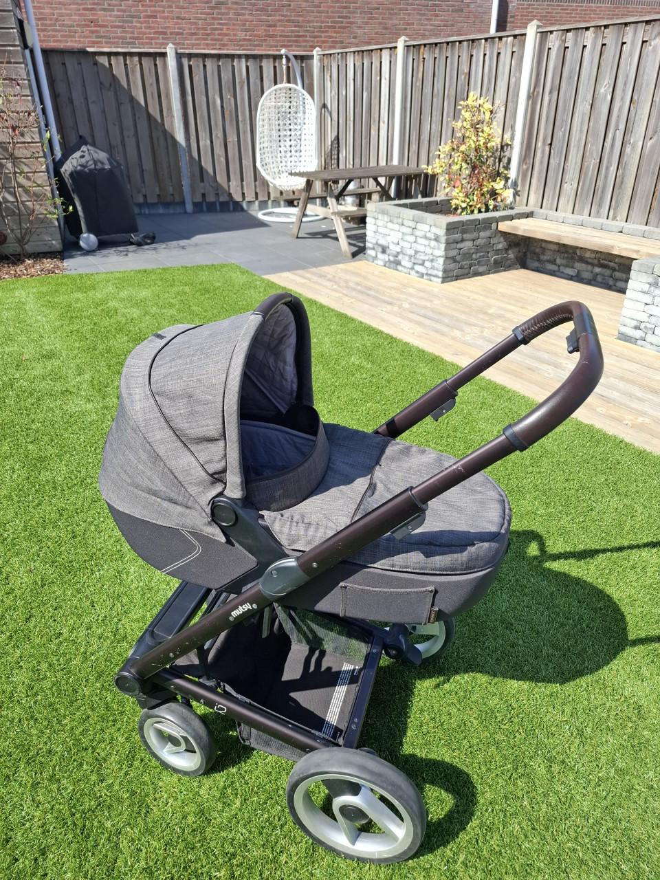 Mutsy I2 kinderwagen