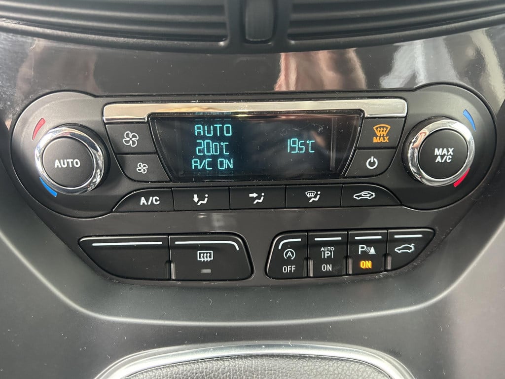 Ford Kuga 1.5 titanium
