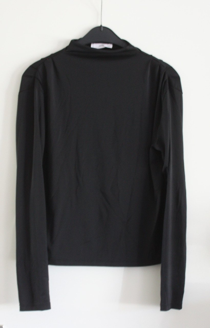Zwart shirt met lange mouwen maat L