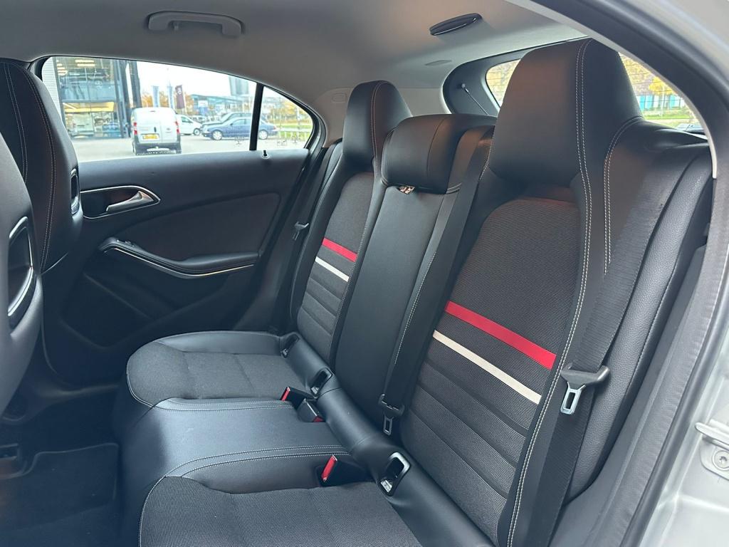 Mercedes-Benz A-Klasse 180 4u3