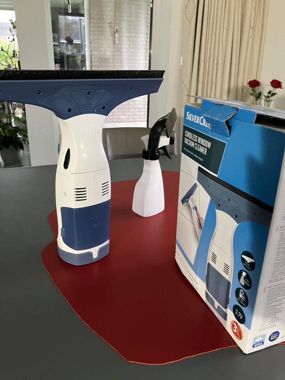 Huishoudhulp Raamwisser