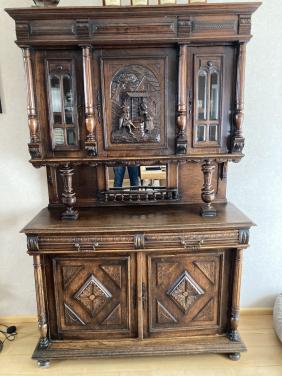 Te koop mooie jachtkast en dressoir