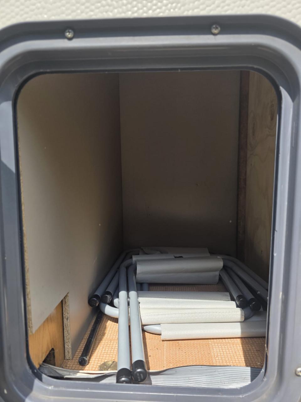 TE KOOP CAMPER PEUGEOT 208L BURSTNER