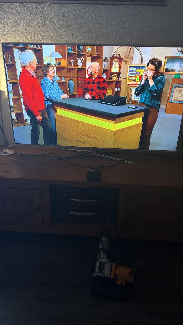55inch Samsung Smart TV  voor kleine beurs of onderdelen