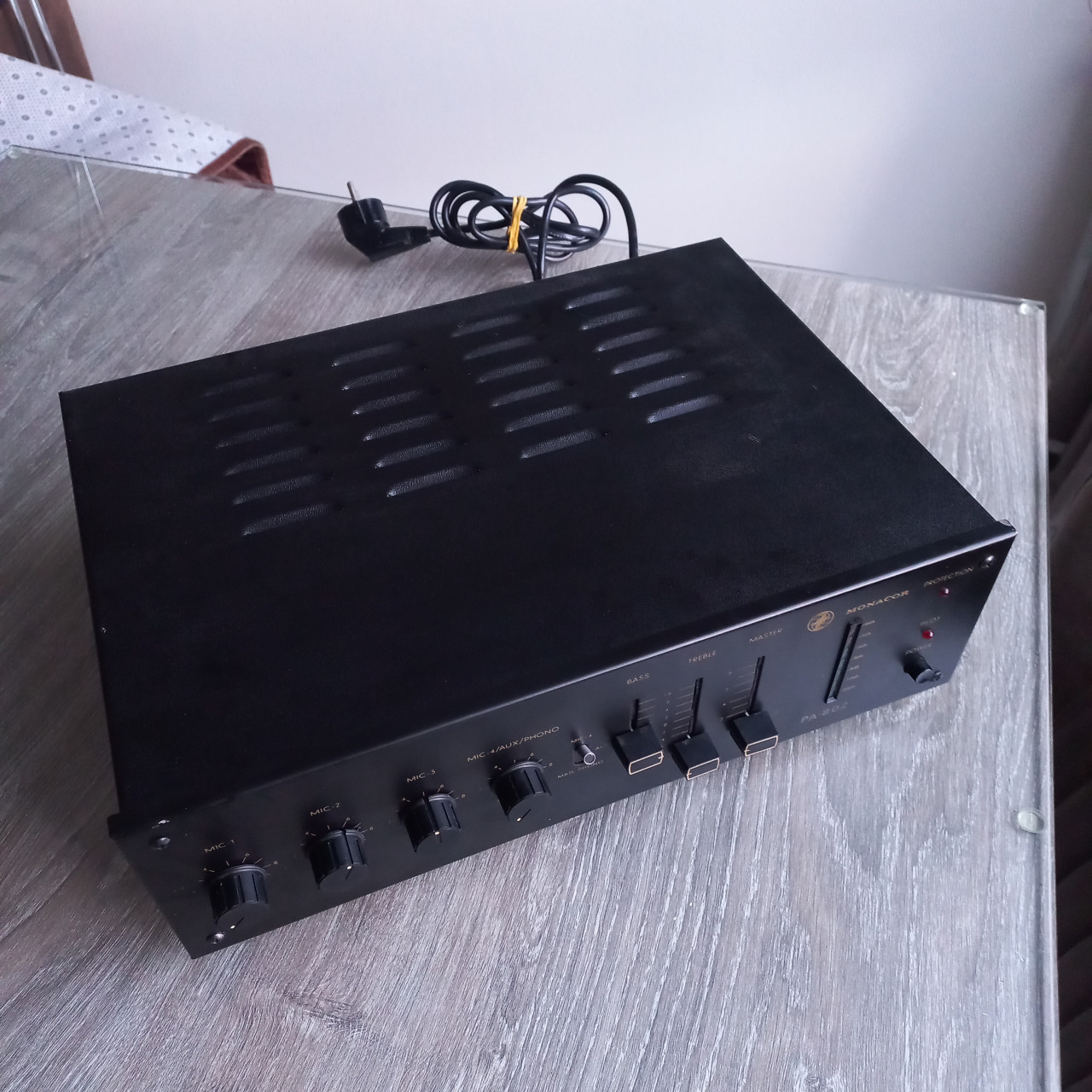 Monacor PA 802 versterker