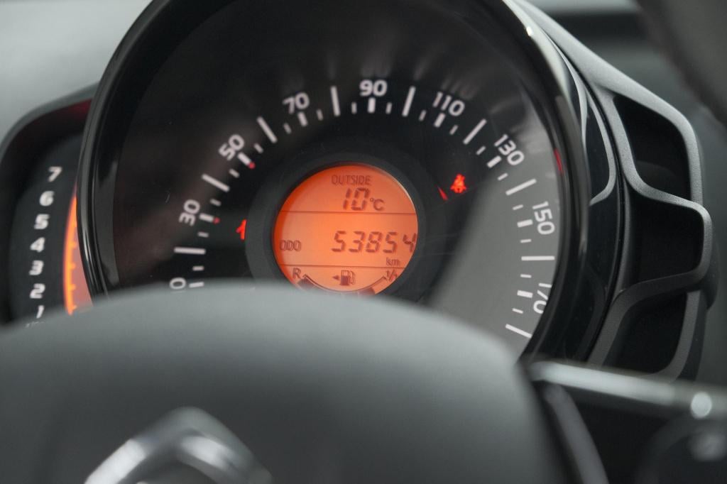 Citroen C1 1.0 vti feel | airco | bluetooth radio | getint glas | 5 deurs