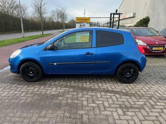 Renault Clio 1.2-16v authentique