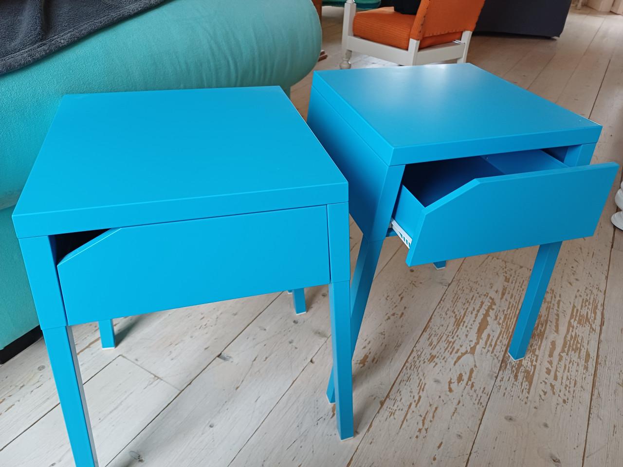 Metalen tafeltjes met laatje