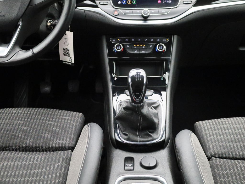 Opel Astra 1.2 edition | lmv | parkeer sensoren | climate control | dab | s