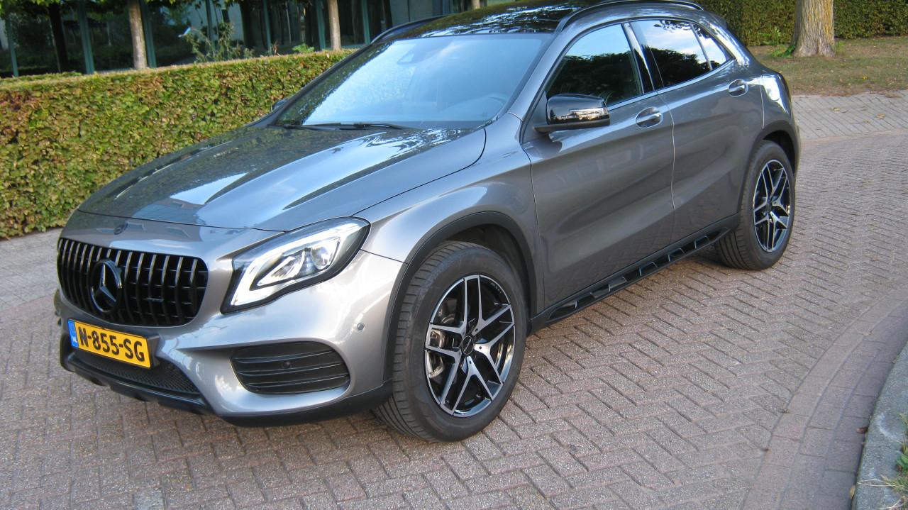 TE KOOP MERCEDES GLA 250 4 MATIC MET WEINIG KM 68100 KM