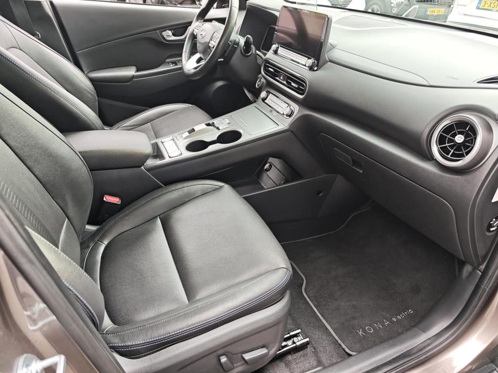 Hyundai Kona ev premium 64 kwh soh 98%