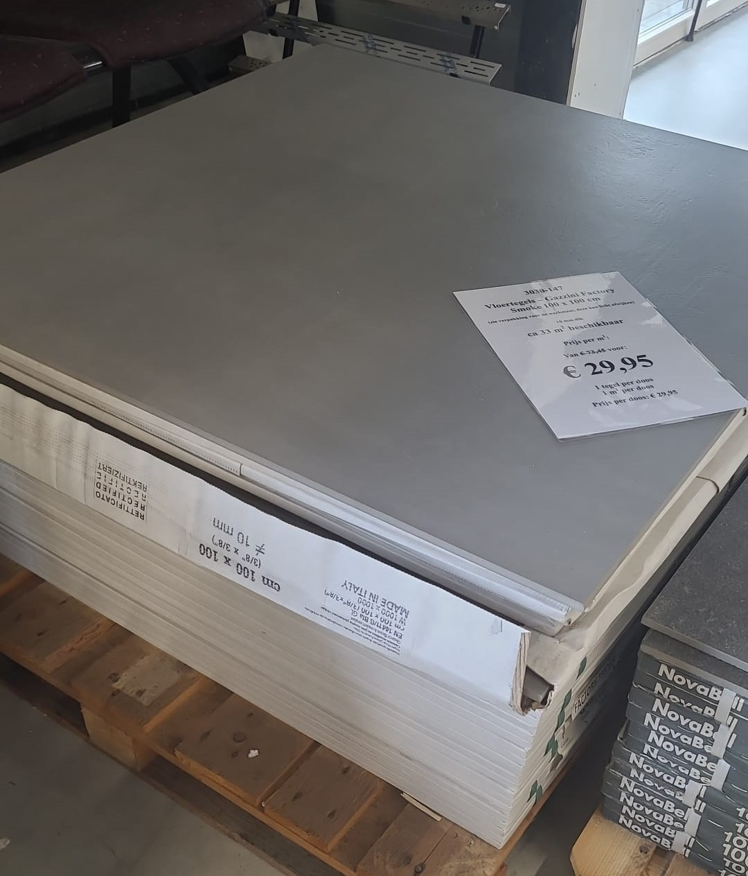 3030-147 Betonlook tegels 100x100 cm, per m² van 73,45 voor