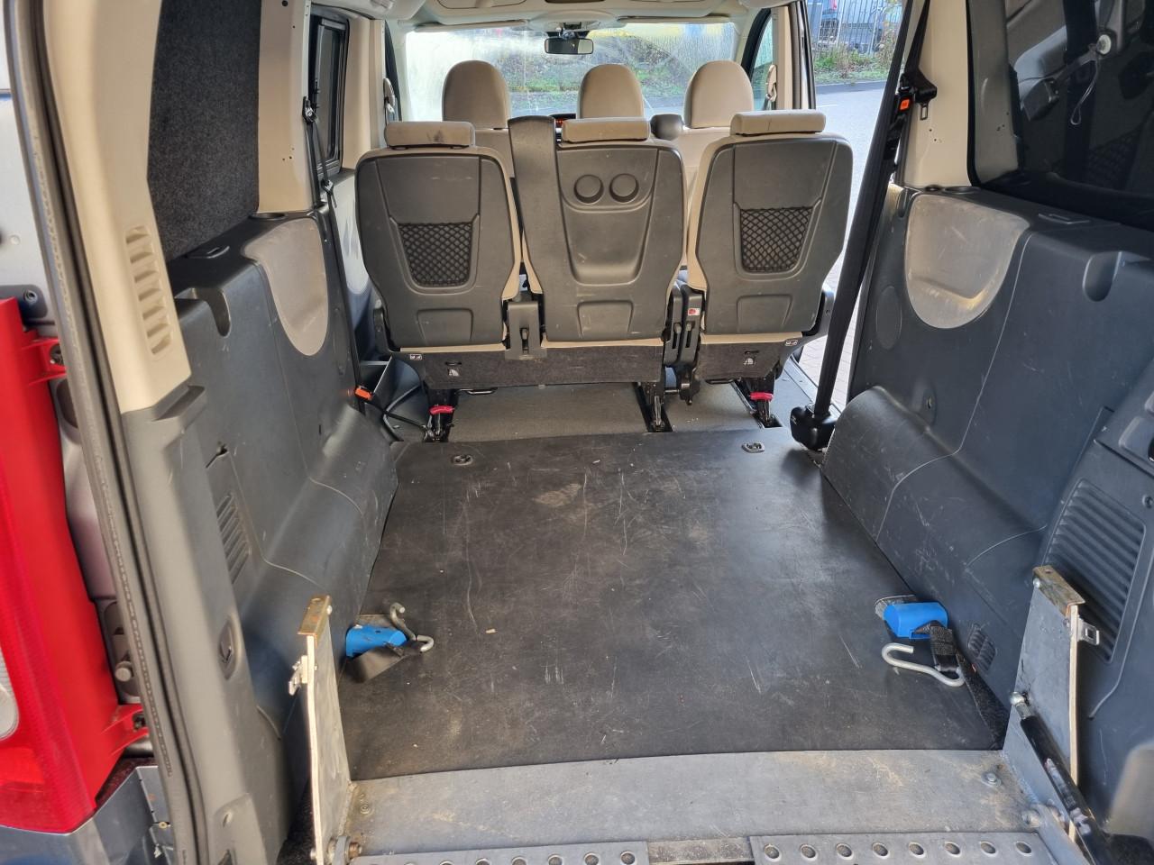 Fiat Scudo 12 2.0 MultiJet LH1 SX DC | 6 persoons | Rolstoelbus