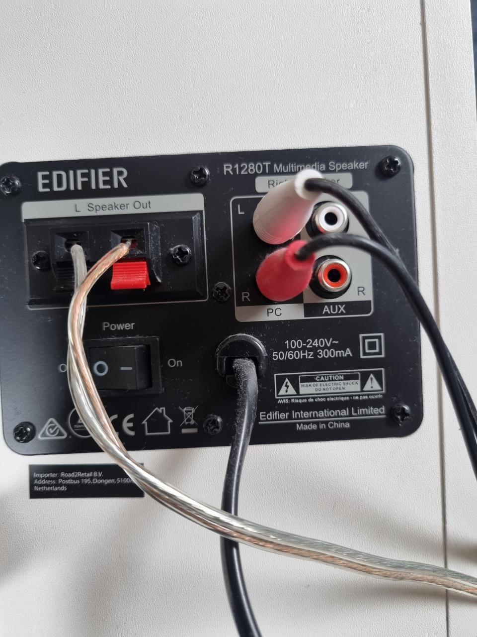 Computer speakers