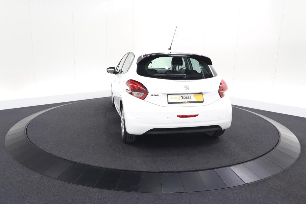 Peugeot 208 puretech 82 blue lion | apple carplay | parkeersensoren | navig