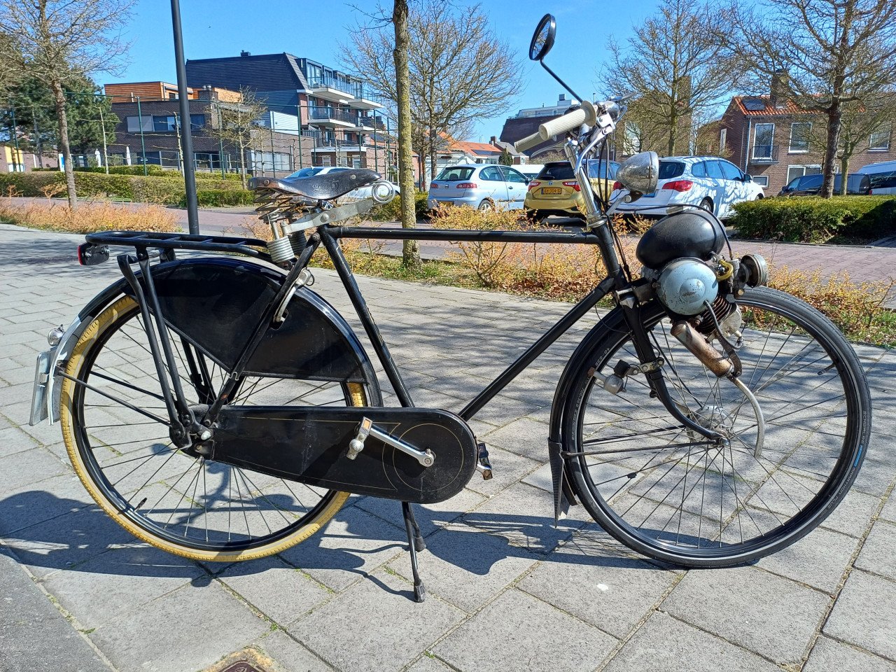 Berini ei brom fiets met kenteken