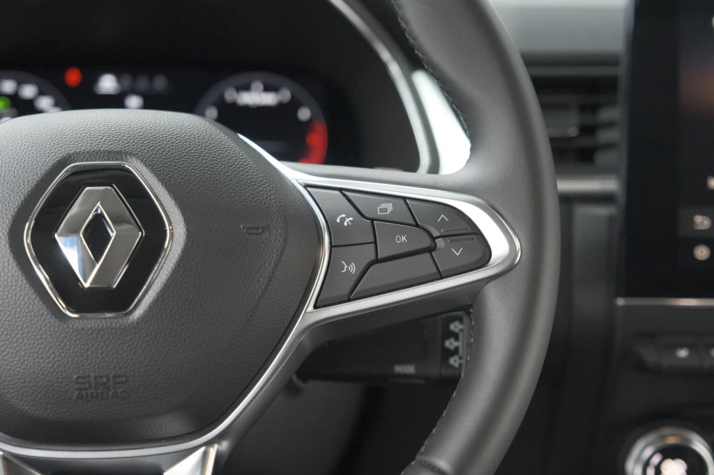 Renault Captur mild hybrid 140 edc techno | camera | 9.3 inch scherm | appl