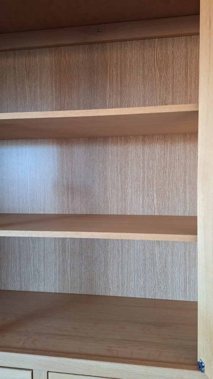 Zeer mooie eiken wandkast