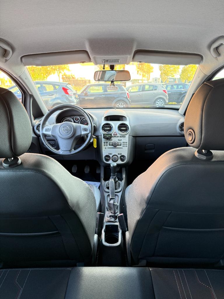 Opel Corsa 1.2-16v anniversary edition - airco