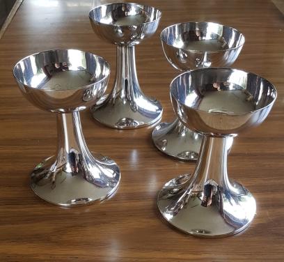 4 verzilverde Krupp Berndorf kandelaars