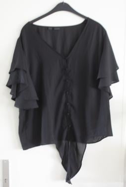 Zwarte blouse met wijde mouwen maat 46