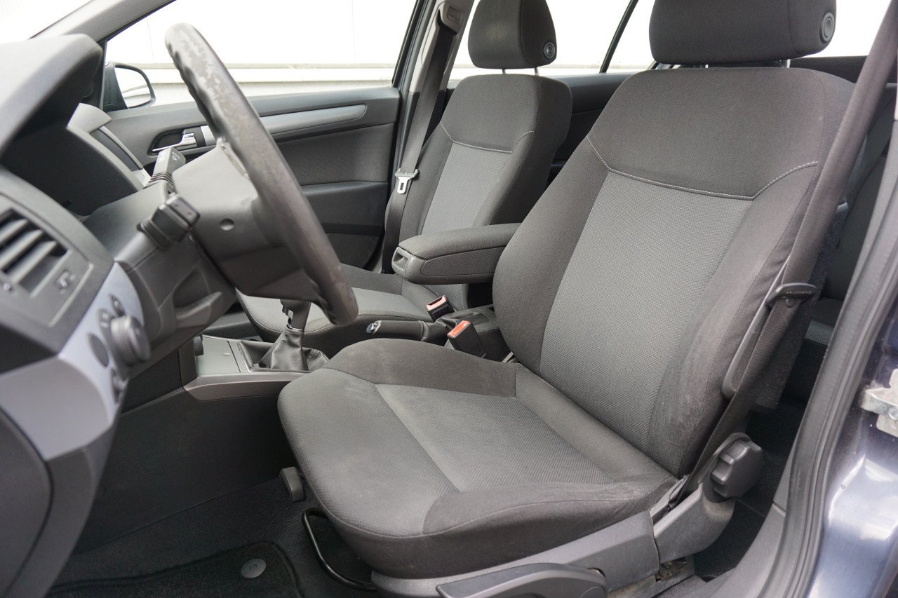 Opel Astra 1.4 Edition - Airco / Elekt. ramen / Cruise / Trekhaak / NAP