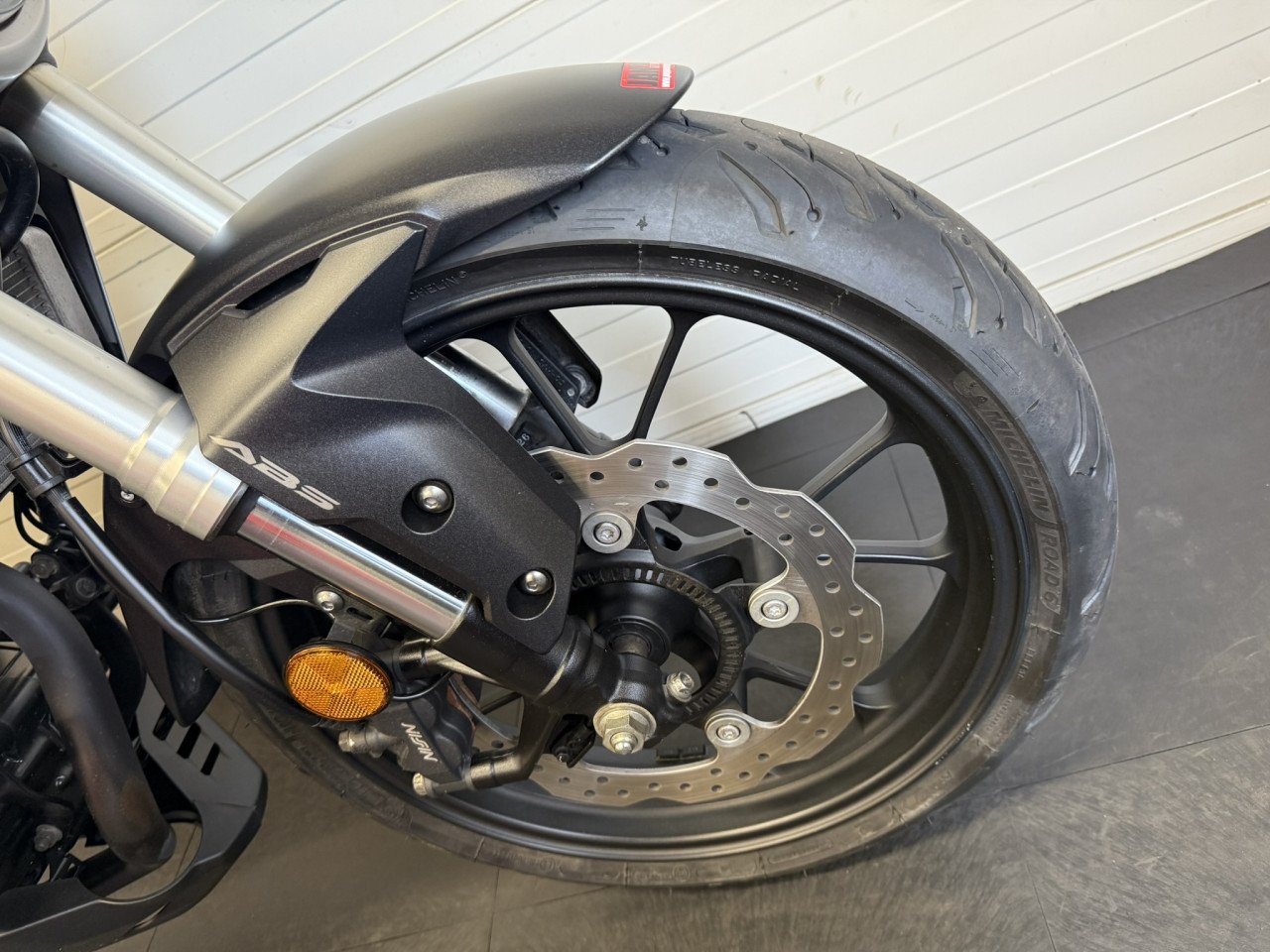 Leuke en zeer nette Honda CB 300 R!