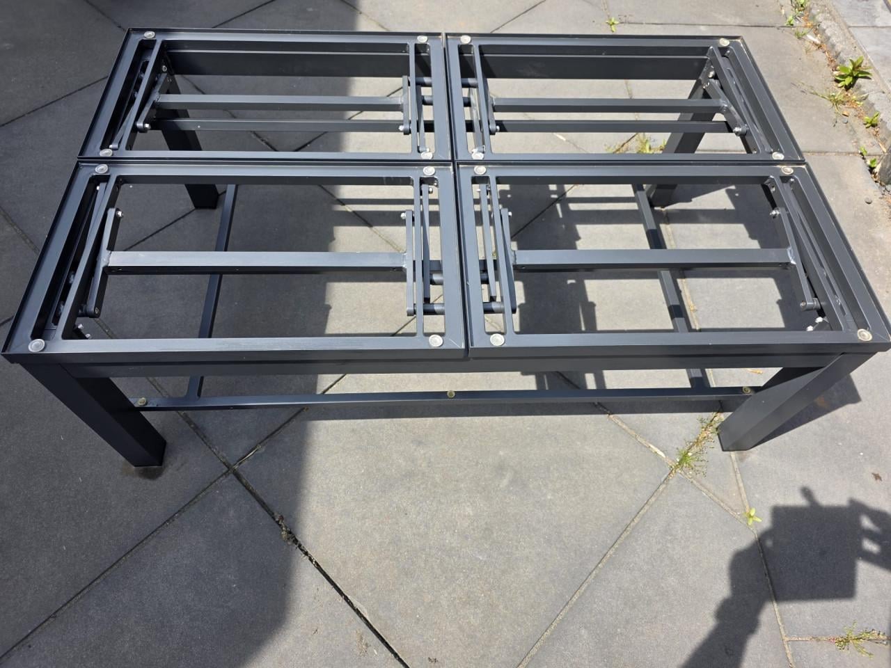 Aluminium loungetafel met een lift-mechanisme