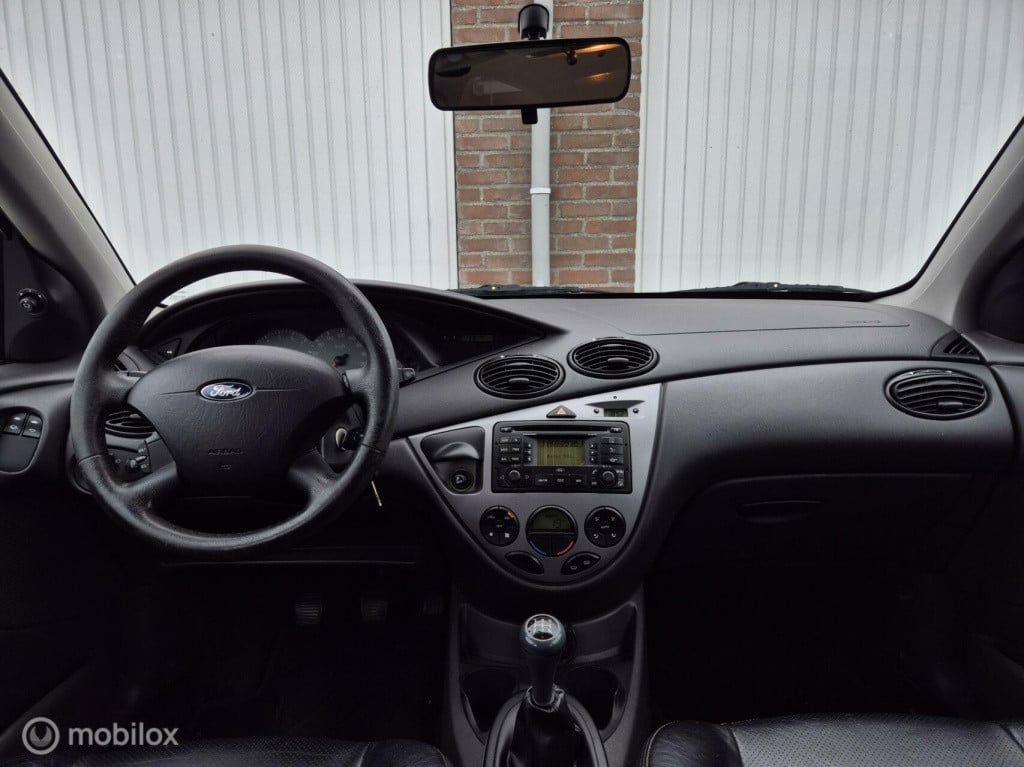 Ford Focus 1.6-16v / airco / dealeronderhouden / origineel nl
