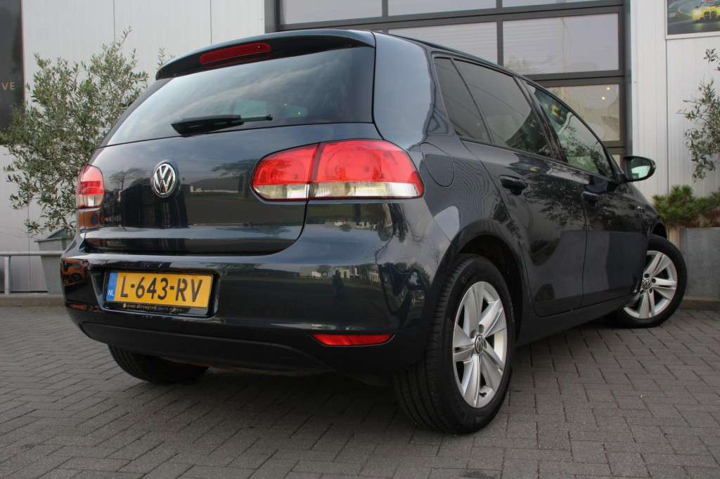 Volkswagen Golf 1.2 tsi match - half leder - nieuwe distr ketting - stoelve
