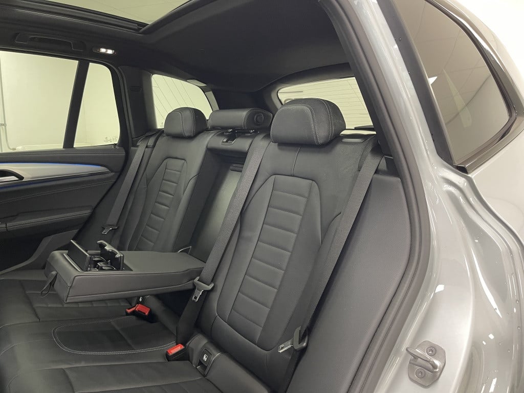 BMW X3 xdrive30e m-sport | harman/kardon | 360 camera | head-up-display