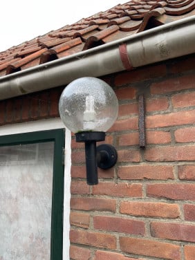 Te koop twee buitenlamp