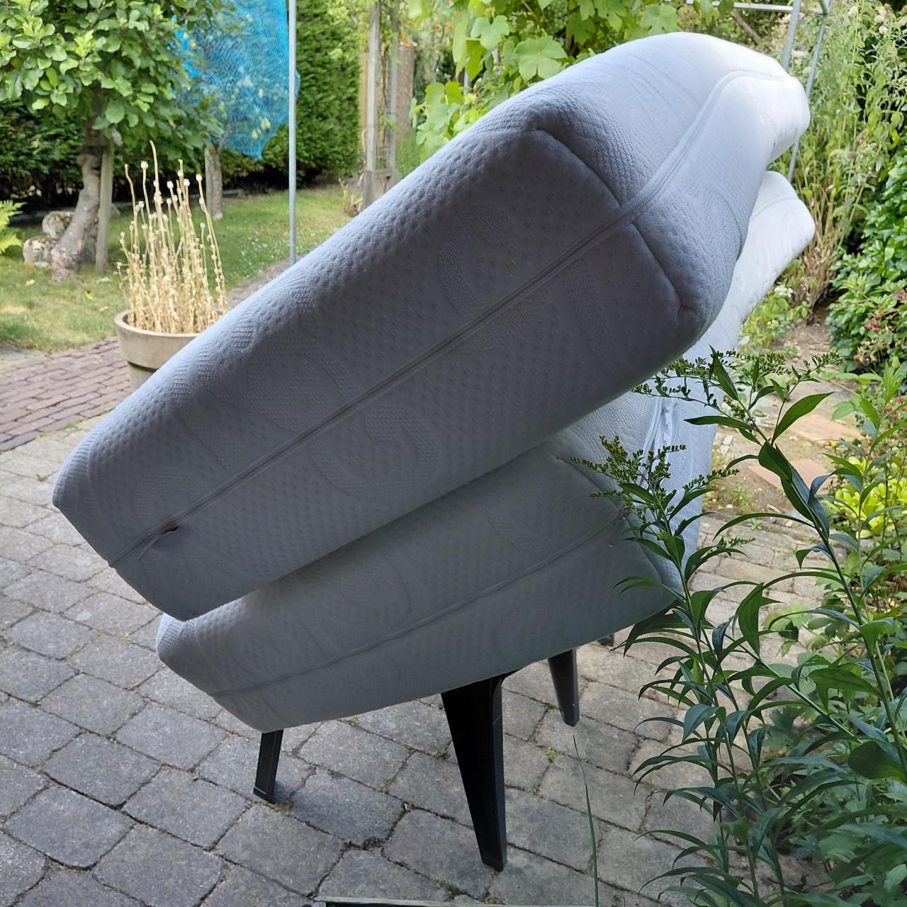 Matrassen 200x70x20 (2 stuks)