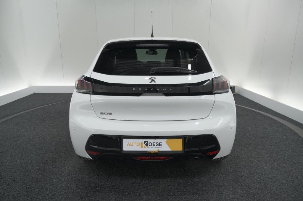 Peugeot 208 puretech 100 allure pack | camera | apple carplay | stoelverwar