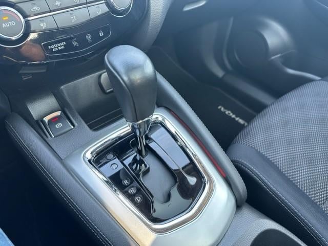 Nissan Qashqai 1.2 connect edition automaat pano camera clima cruise