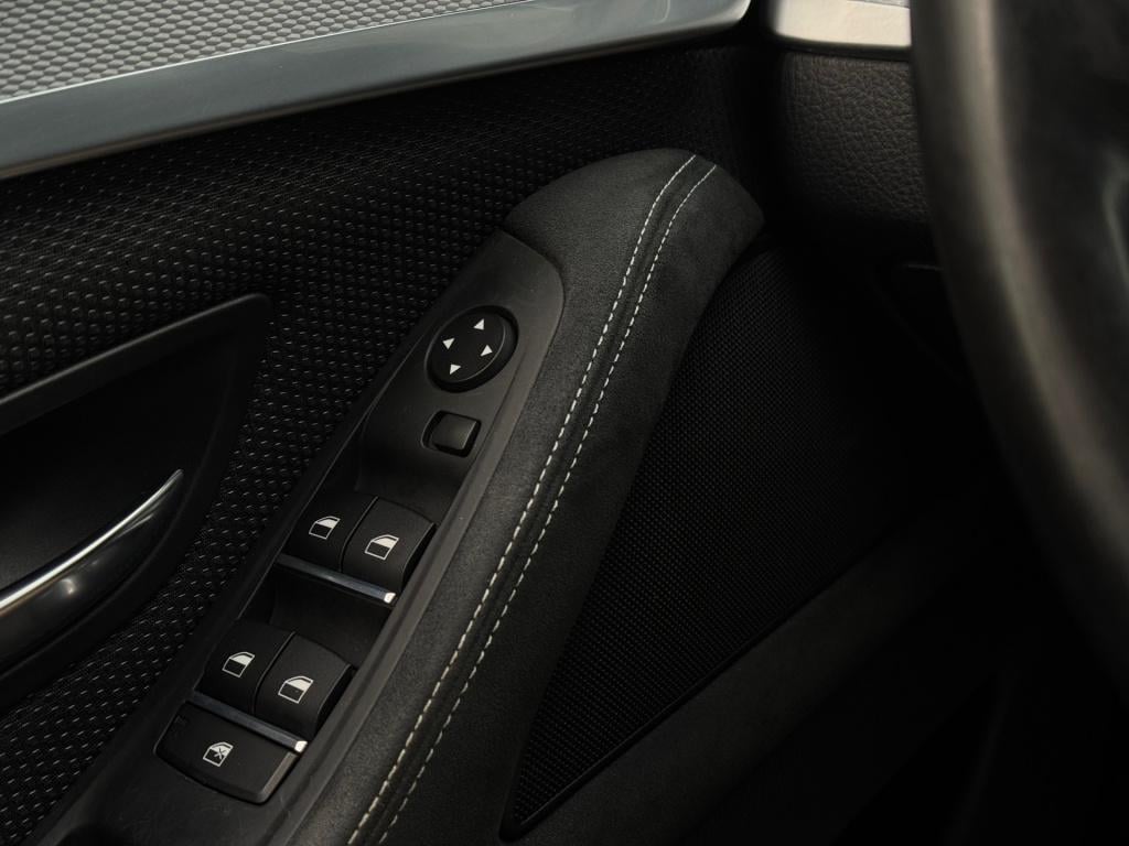 BMW 5 Serie touring 520i executive * m-pakket * navigatie * 20 inch * nap