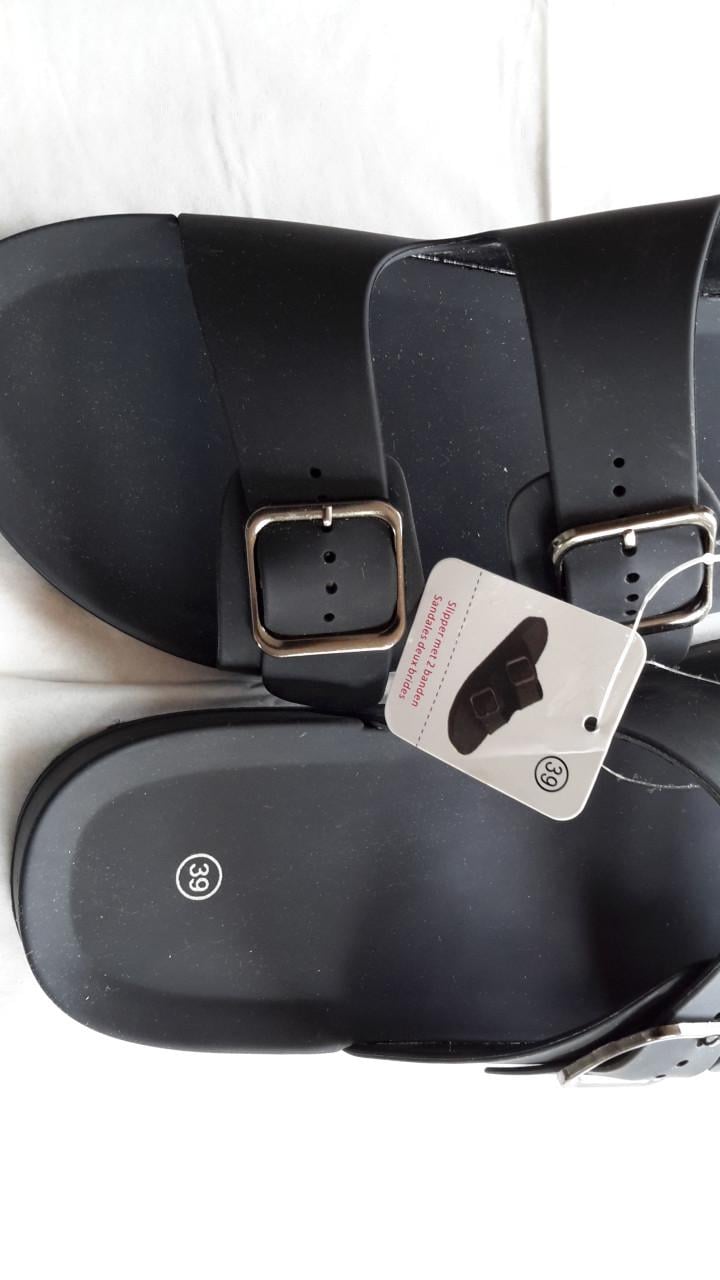 Nieuwe slippers met 2 banden - maat 39 en 41