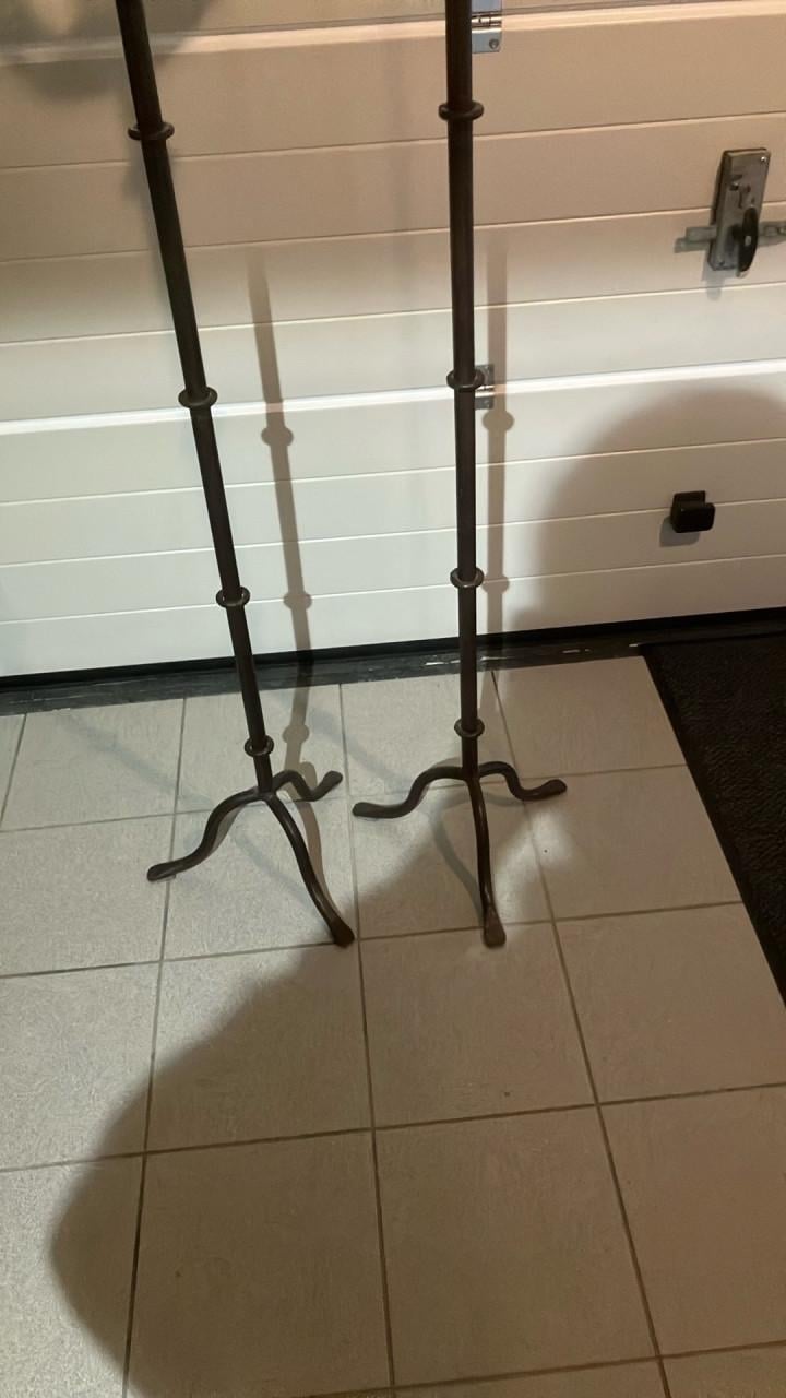 Twee authentieke kaarsen standaards