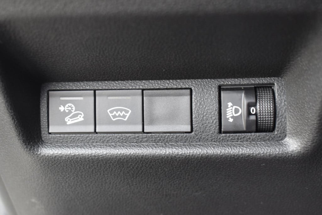 Jeep Avenger longitude 54 kwh | navi | lmv | cruise | apple carplay/android